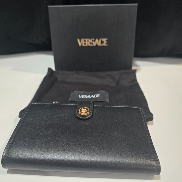 Versace Bi-fold Wallet Coin Purse Medusa Logo Flap Leather Black w/Box & Dusty - Picture 2 of 5